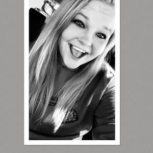 Meet your Posher, Katelyn